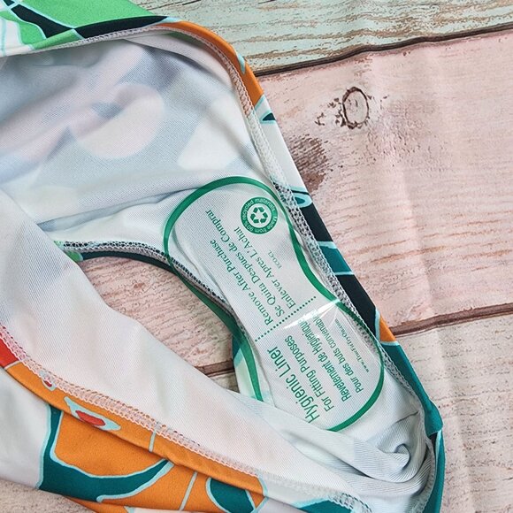 Vince Camuto Size 8 Womens Floral Long Sleeve One Piece Swimsuit NWT $134 - Picture 11 of 11